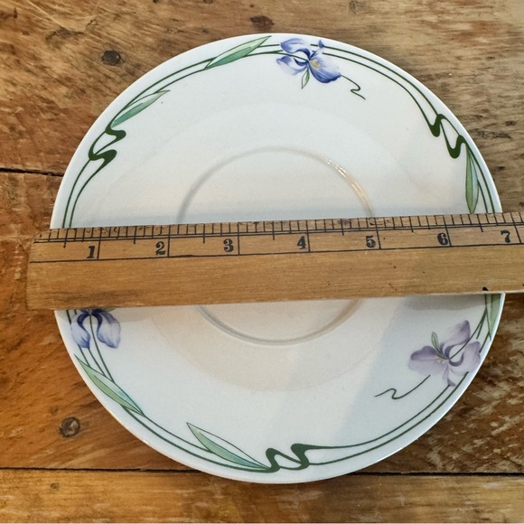 Vintage Porcelain tea cups + saucers in 'Verona' pattern by Villeroy & Boch x 2 - Picture 4 of 10